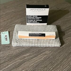 Japonesque Velvet Touch Finishing Powder and Concealer Set with Makeup 💄 Bag